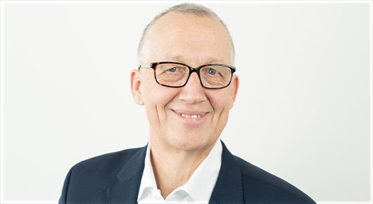 Portraitfoto von Klaus Siegeroth