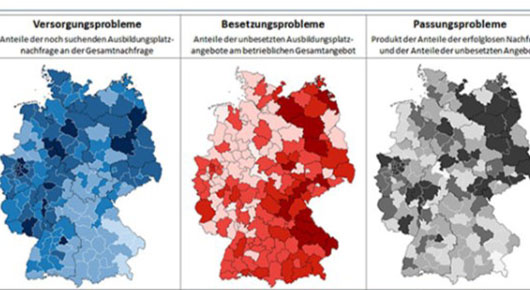 Drei Karten zeigen die Bundesrepublik Deutschland in den Farben blau, rot und grau.