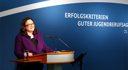 Bild aus der Dokumentation. Andrea Nahles spricht auf der BMAS-Fachtagung